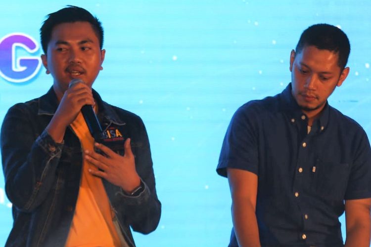 Brand Manager es krim Campina, Mustofa Saadji dan Widi musisi Maliq & DEssentials di Bandung (6/2).
