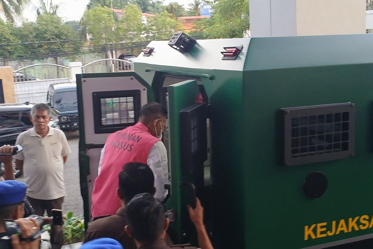 Kejati Sumbar Tahan Dua Tersangka Dugaan Korupsi Dermaga Labuhan Bajau, Rugikan Negara Rp 17 Miliar
