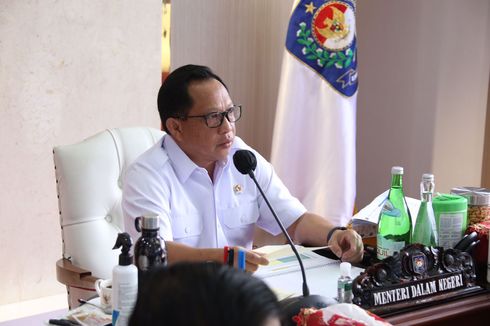 Mendagri Minta Kepala Daerah Prioritaskan Pengendalian Covid-19 di Tahun 2022