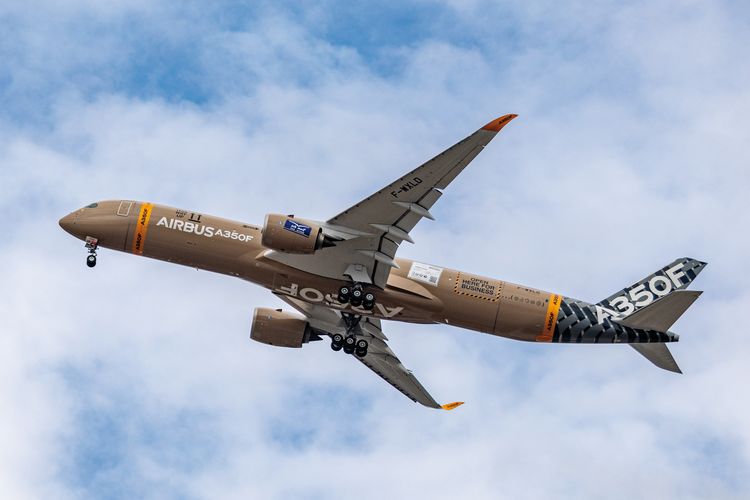 Airbus A350F Terbang Perdana, Bawa 111 Ton Kargo hingga 8.700 Km