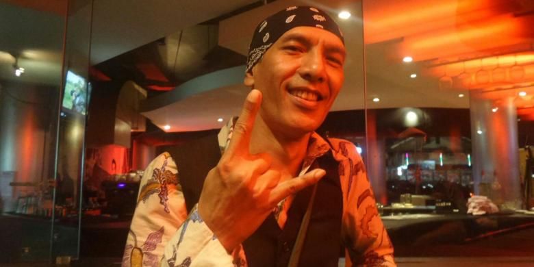 Yuke Sampurna diabadikan dalam sebuah acara amal di Rolling Stone Cafe, Ampera Raya, Jakarta Selatan, Senin (26/9/2016).