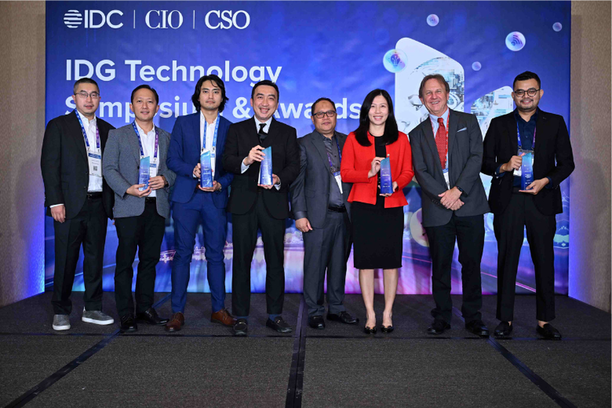 Telkomsel meraih penghargaan pada IDC Future Enterprise Awards 2024 untuk kategori Best in Future of Customer di Indonesia lewat solusi AI Digital Smart Care (AI DSC) berbasis Hyper AI Telkomsel di Singapura, Senin (18/11/2024) hingga Selasa (19/11/2024).