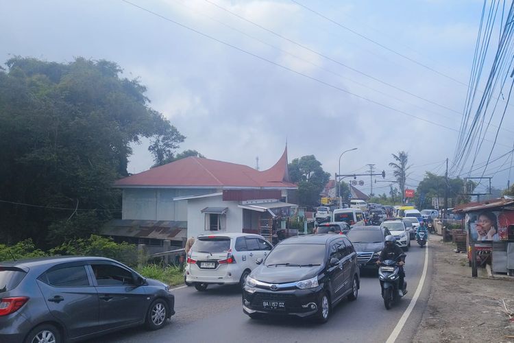 Kisah Mudik Ferdhinal: Jalur Alternatif Kaki Gunung Marapi hingga Menyusuri One Way di Lembah Anai