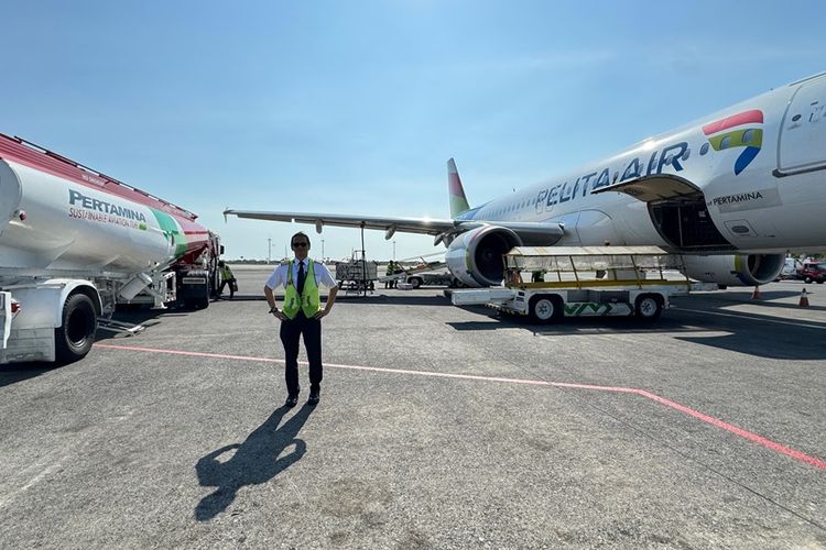 PT Pelita Air Service (PAS) resmi meluncurkan penerbangan komersial menggunakan Sustainable Aviation Fuel (SAF) pada rute Denpasar-Jakarta pada Jumat (20/9/2024), bertepatan dengan rangkaian Bali International Air Show 2024.