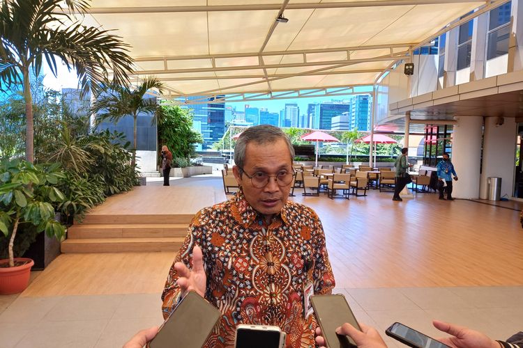 Wakil Ketua Komisi Pemberantasan Korupsi (KPK) Alexander Marwata menyatakan pihaknya tidak berebut perkara dengan Kejaksaan Agung mengenai dugaan korupsi di Lembaga Pembiayaan Ekspor Indonesia (LPEI), Rabu (20/3/2024).