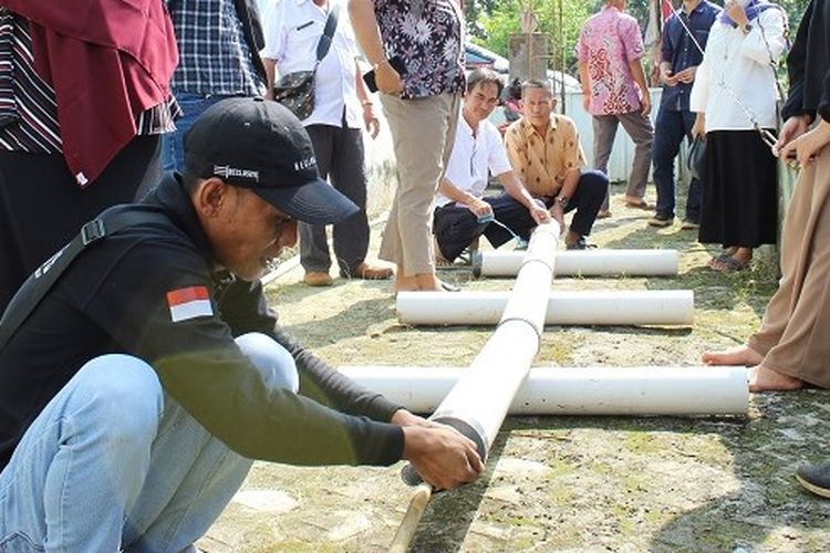 Tim dosen Institut Teknologi Sumatera (Itera) menggagas filter air sederhana.