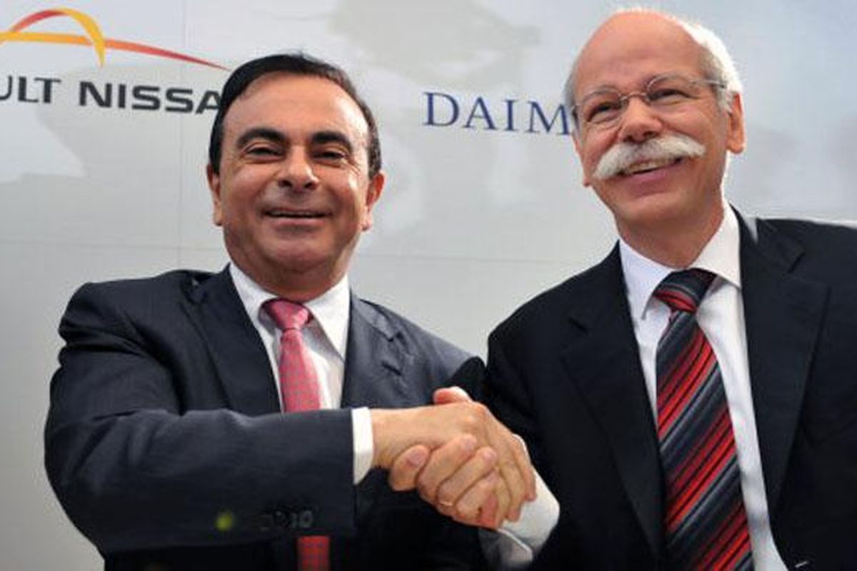 CEO Renault-Nissan, Carlos Ghosn dan CEO Daimler, Dieter Zetsche.