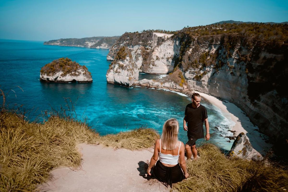 ILUSTRASI - Turis asing di Nusa Penida, Bali.