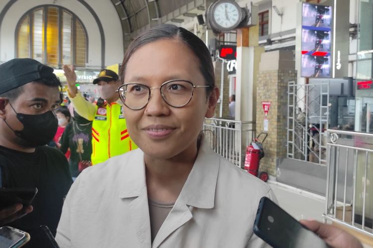 Foto Kai Commuter Lakukan Rekayasa Di Perjalanan Krl Selama Libur Lebaran