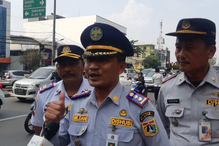 Kasiops Sudin Perhubungan Jakarta Barat Wildan di Jalan Tomang Raya, Jakarta Barat, Senin (25/11/2019).