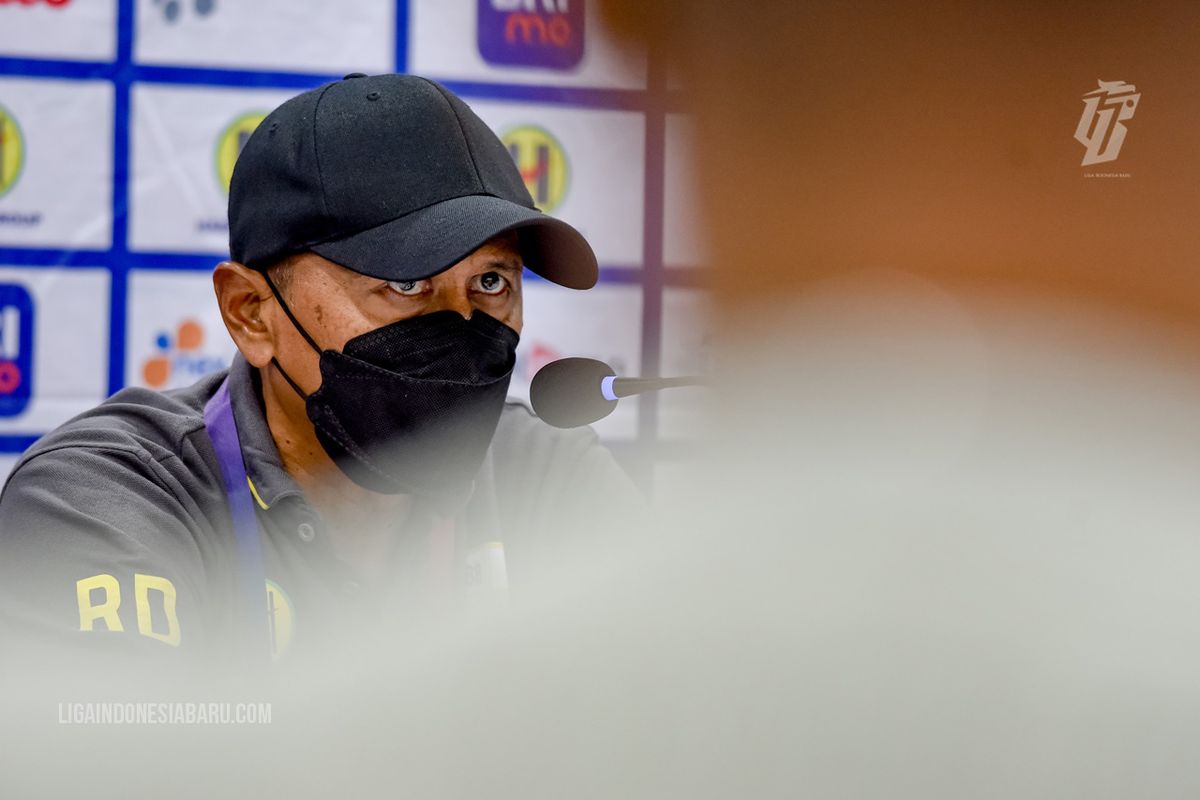 Pelatih Barito Putera di puyaran kedua Liga 1 2021-2022, Rahmad Darmawan.