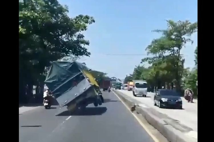 Video viral di media sosial, fenomena Truk Oleng