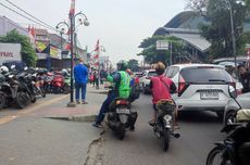 Ojol Tak Masuk Kantong Parkir Jadi Salah Satu Penyebab Kemacetan di Stasiun Bekasi