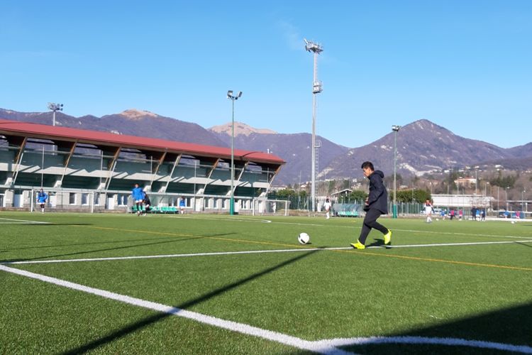 Sesi latihan tim Garuda Select II di pusat pelatihan di Como, Italia, Senin (20/1/2020).