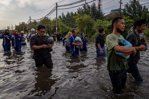 Rob Menggila di Pesisir Utara Jateng, BMKG Sebut Fenomena Perigee Jadi Penyebabnya