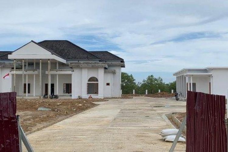 Penampakan rumah jabatan Bupati PPU di Jalan Coastal Road, Kelurahan Sungai Parit, Penajam, Penajam Paser Utara pada September 2021.