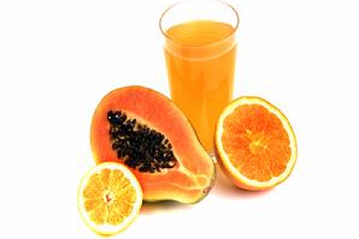 Jus pepaya untuk meredakan demam. 