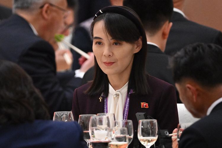 Adik Pemimpin Tertinggi Korea Utara Kim Jong Un, Kim Yo Jong, menyampaikan pujian terhadap sikap 