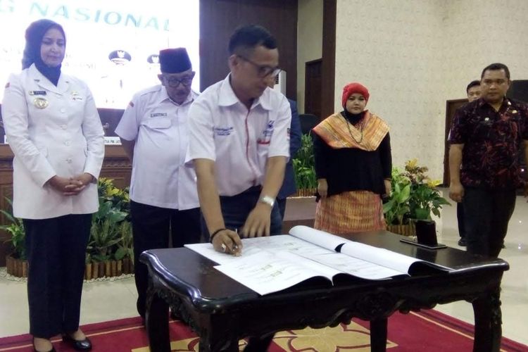 MOU antara PMI Jember dengan orang yang mengaku pengusaha sempat dilakukan di pendapa bupati