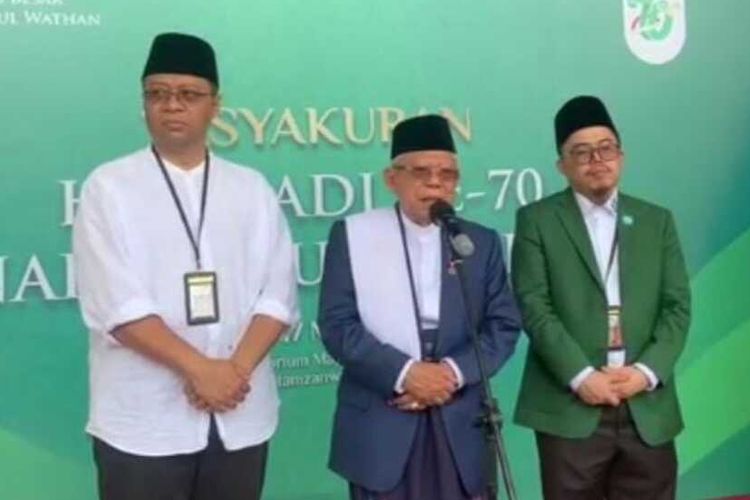 Wapres Ma'ruf Amin memberikan keterangan pers usai menghadiri Hari jadi Nahdatul Wathan ke 70 di Lombok Timur, Jumat (13/2023)