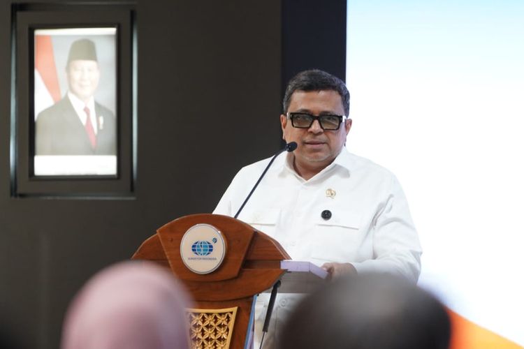 Kepala Badan Penyelenggara Jaminan Produk Halal (BPJPH) RI Ahmad Haikal Hasan atau yang akrab disapa Babe Haikal saat menjadi narasumber FGD ?Penguatan Ekosistem Halal Nasional di Era Regulasi Wajib Halal? yang digelar oleh Perhimpunan Saudagar Muslimah Indonesia (Persami) dan PT Surveyor Indonesia (Persero) di Jakarta, Selasa (21/10/2025).