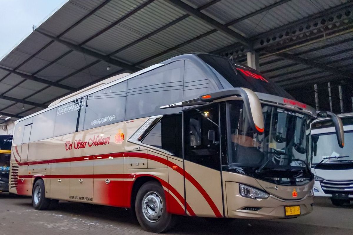 Bus baru PO Tri Star Melawi