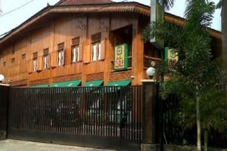 Rumah pribadi Bupati Muba, H Pahri Azhari. 