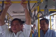 Tes Kekuatan Pegangan di Dalam Bus, Jonan Lakukan 