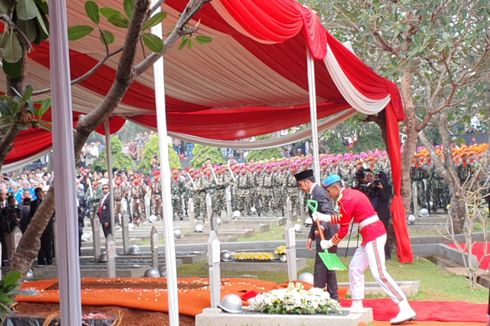Jokowi Pimpin Upacara Pemakaman BJ Habibie