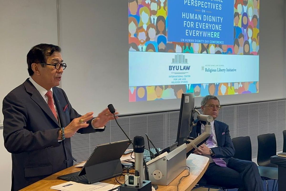 Menteri Hukum dan Hak Asasi Manusia (Menkumham) Yasonna H Laoly saat menjadi pembicara utama dalam konferensi bertajuk ?Perspektif Peradaban mengenai Martabat Manusia (Civilizational Perspectives on Human Dignity).?
