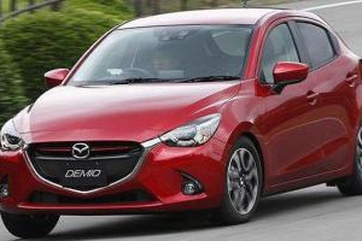 Tampang Mazda2 baru terjepret kamera.