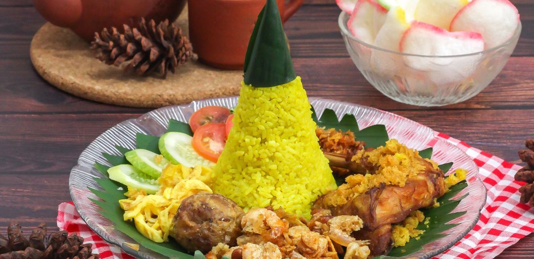 Ilustrasi nasi tumpeng. 