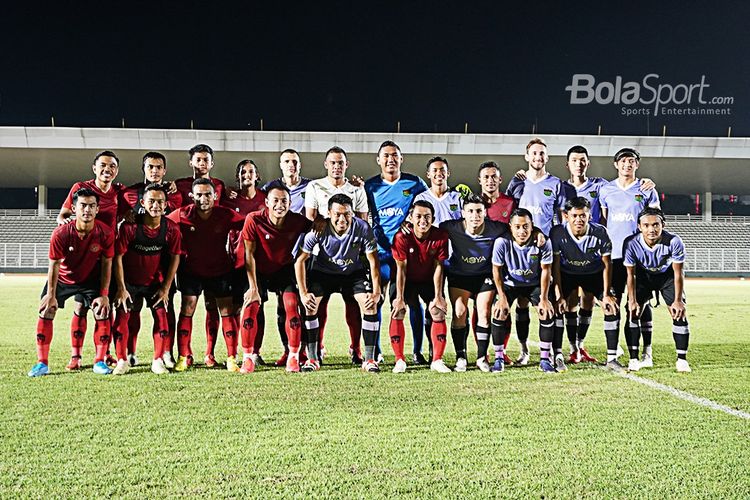 Timnas Indonesia vs Persita Tangerang dalam laga uji coba di Lapangan Madya Senayan, Jakarta, Jumat (21/2/2020).