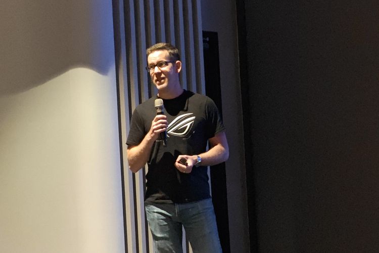 Whitson Gordon, ROG Senior Manager of Content Marketing, Asus, di kantor pusat Asus, Taiwan.