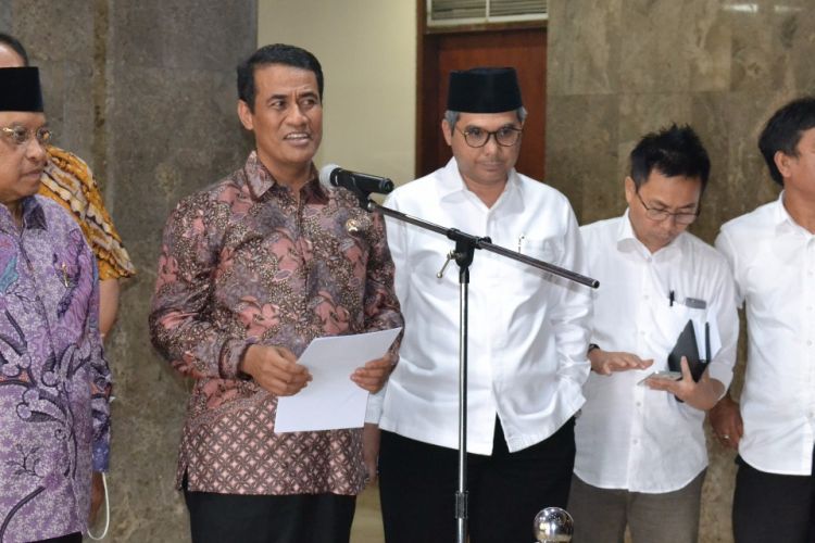 Menteri Pertanian (Mentan) Andi Amran Sulaiman melakukan pertemuan dengan Ketua Pengurus Besar Nahdlatul Ulama (PBNU) Said Aqil Siradj dan jajarannya di kantor pusat Kementerian Pertanian, Jakarta, Selasa (25/7/2017).