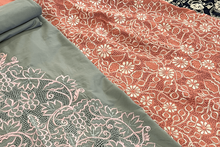 Mukena Kerancang Bordir Khas Minang, produk Sasmaya