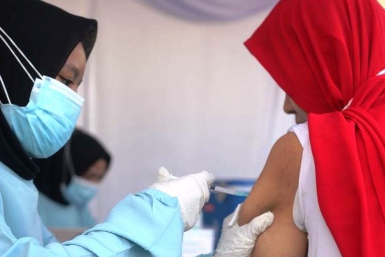Kegiatan vaksinasi Covid-19 di Kabupaten Cianjur, Jawa Barat.
