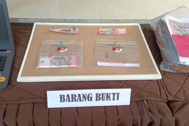 Polisi Bongkar Industri Uang Palsu di Ciparay Bandung, Rp 300 Juta Dicetak Pakai Kertas Kue
