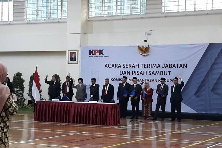 Serah terima jabatan pimpinan KPK dan Dewan Pengawas di Gedung KPK, Kuningan, Jakarta Selatan, Jumat (20/12/2019).