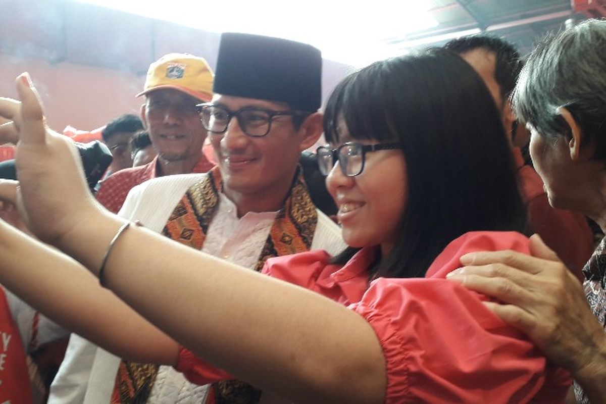 Wakil Gubernur DKI Jakarta mengunjungi Vihara Dharma Bhakti, Glodok, Jakarta Barat, Jumat (12/2/2018), dalam perayaan Imlek. 