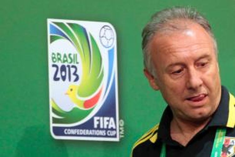 Pelatih timnas Jepang, Alberto Zaccheroni.