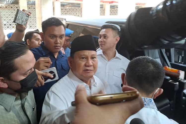 Ketua Umum Partai Gerindra Prabowo Subianto saat ditemui di Masjid Istiqlal, Jakarta Pusat, Kamis (18/5/2023). 