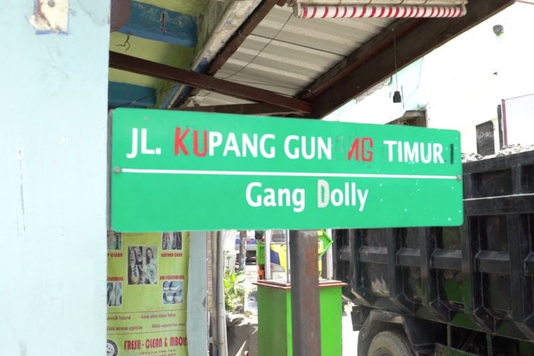 Gang Dolly berdiri di Jalan Kupang Gunung Timur 