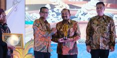 Dukung Perkembangan Penyiaran, Bupati Pemalang Raih Penghargaan Kepala Daerah Peduli Penyiaran