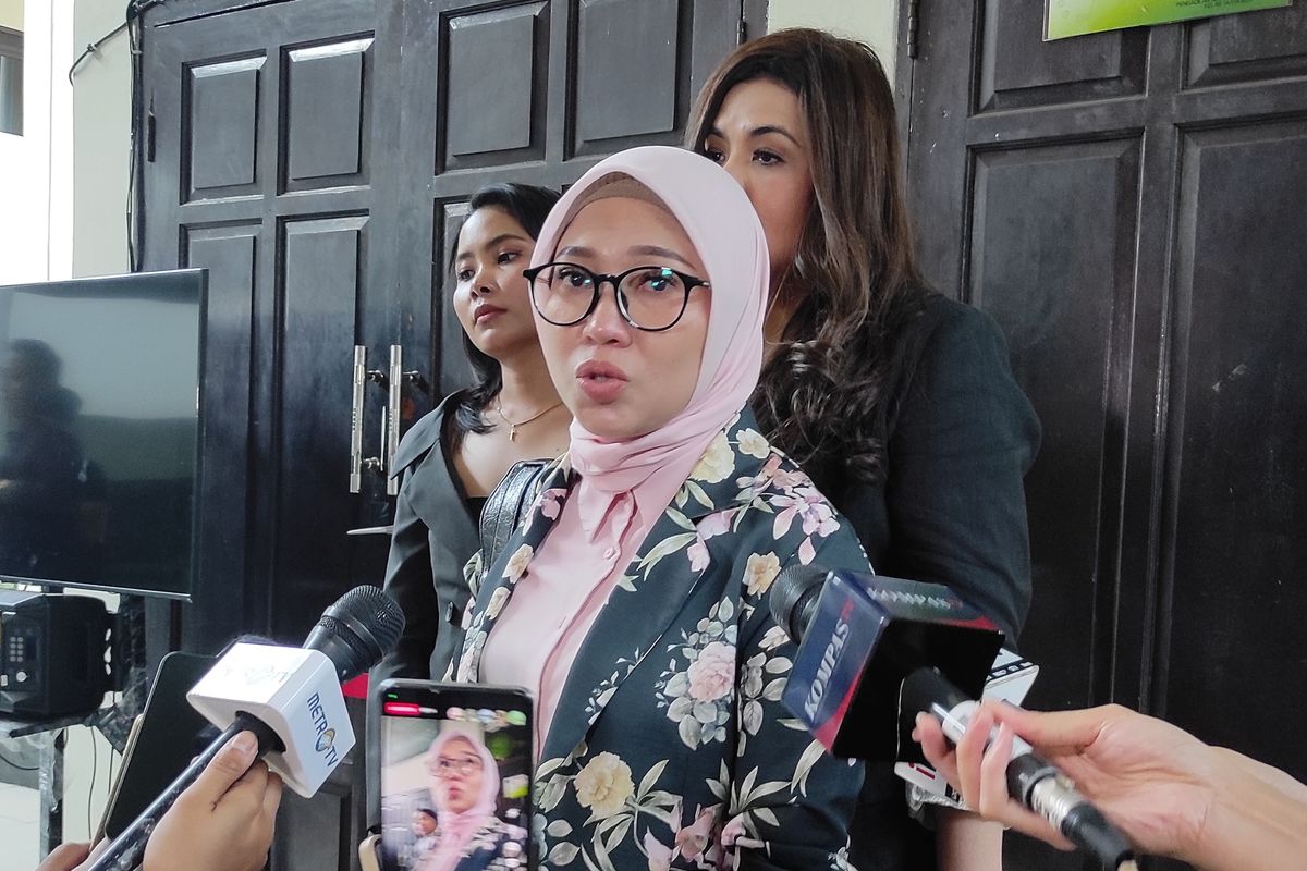 Kuasa hukum D (17), Mellisa Anggraini, saat ditemui di Pengadilan Negeri Jakarta Selatan, Kamis (1/8/2023) 
