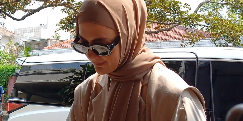 Kuasa Hukum Paula Verhoeven Ungkap Baim Wong Akui di Sidang Pernah Cium Perempuan Lain - Kompas.com