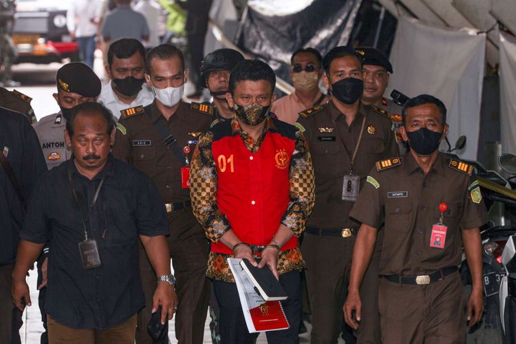 Terdakwa pembunuhan berencana terhadap Nofriansyah Yosua Hutabarat atau Brigadir J, Ferdy Sambo tiba di Pengadilan Negeri Jakarta Selatan untuk menjalani sidang perdana, Senin (17/10/2022).