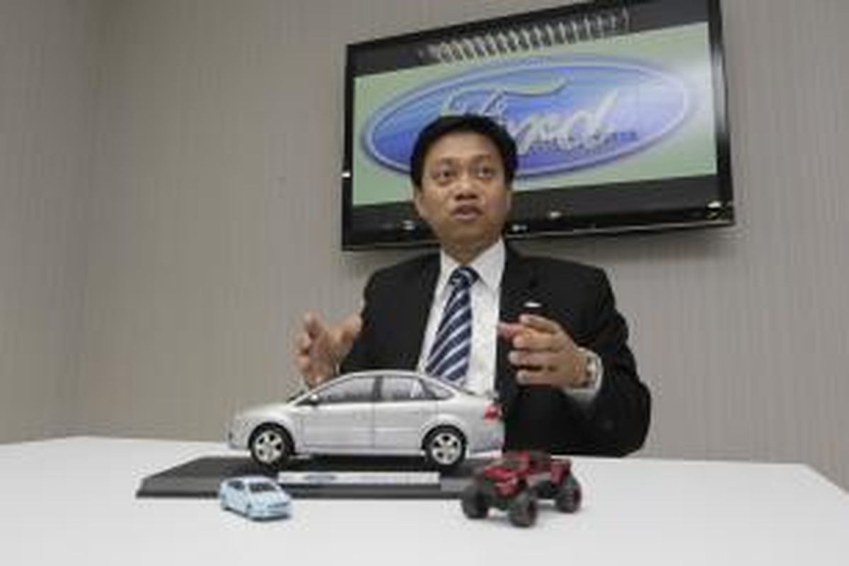 Managing Director PT Ford Motor Indonesia (FMI), Bagus Susanto, dalam sesi pemotretan di Kantor PT FMI, Pondok Indah, Jakarta, Jumat (28/11/2014). 