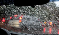 Cuaca Ekstrem di Indonesia Diprediksi hingga Awal Maret 2026