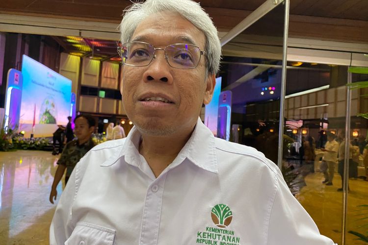 Direktur Jenderal Konservasi Sumber Daya Alam dan Ekosistem (KSDAE) Kemenhut, Satyawan Pudyatmoko, menjelaskan soal gajah di Riau, Senin (9/2/2026). 